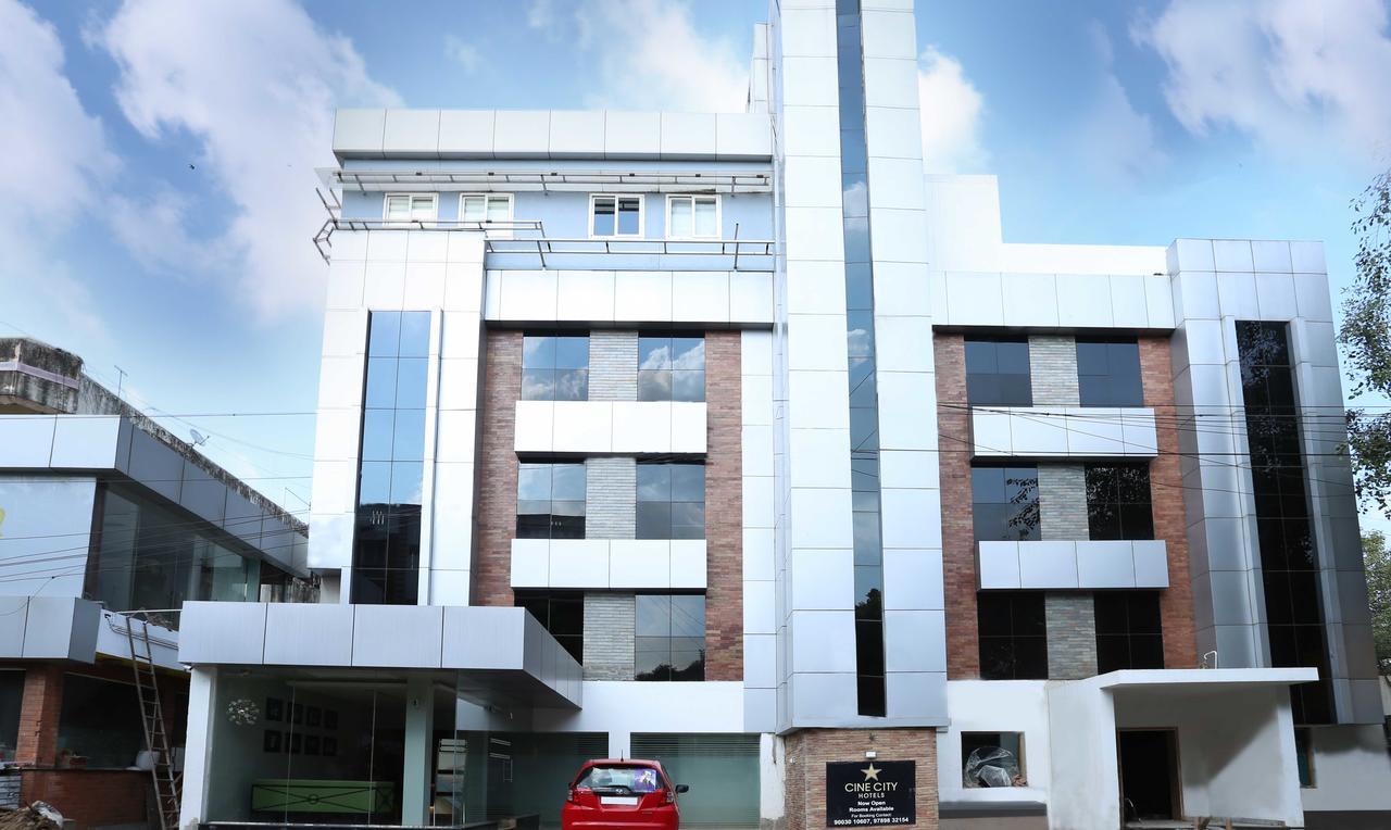 Treebo Trend Cine City Chennai Exteriör bild